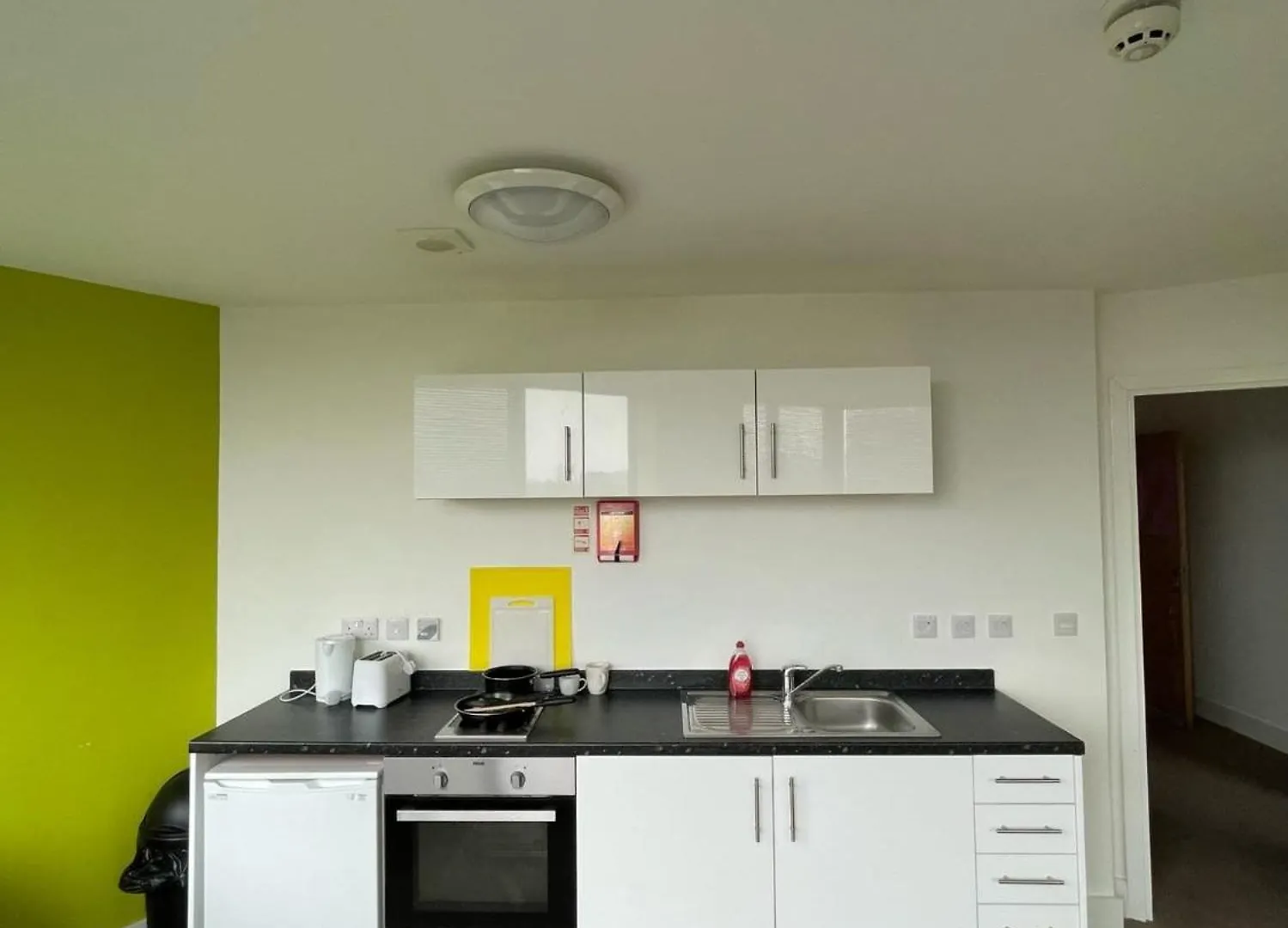 Hydrogen In Nottingham Apartment